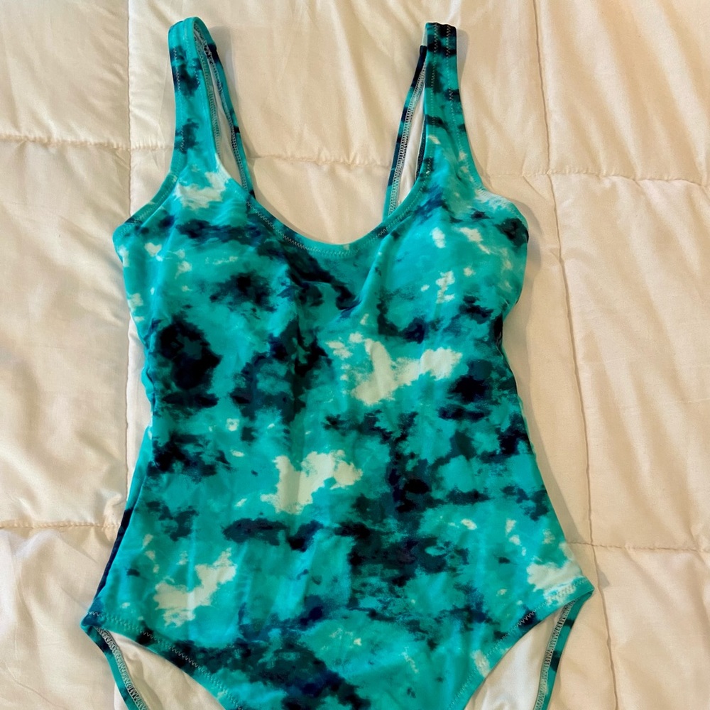 Old Navy tie-dye swimsuit!!!
